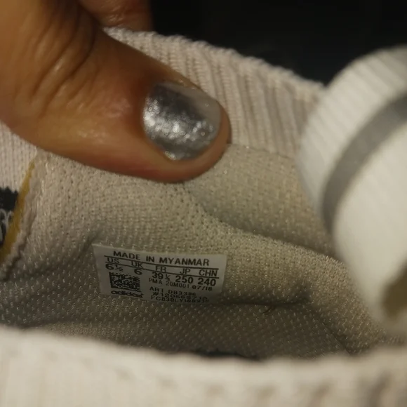 Adidas Girl white breathable sneakers - Picture 7 of 12